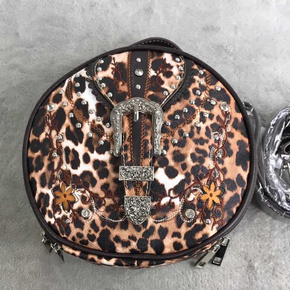 Western Buckle Cheetah Print Vegan Leather Round Crossbody New